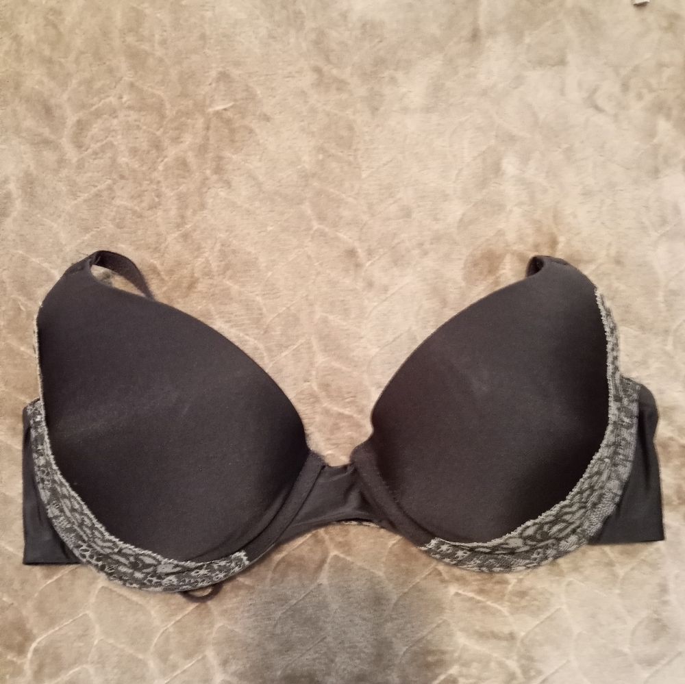 Gilligan and O'Malley Favorite Gel Pushup 36B